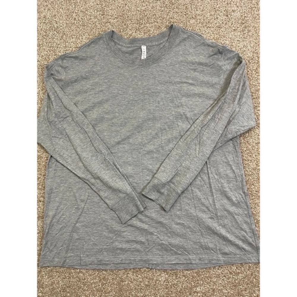 Lululemon Men's Long Sleeve Shirt Gray Striped Athletic Trainingโ Top 14